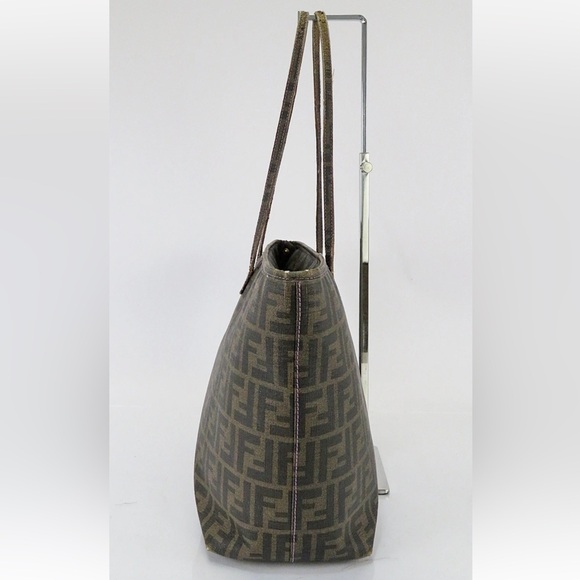 Fendi Logo Patterned Brown Shoulder Bag - Picture 3 of 16